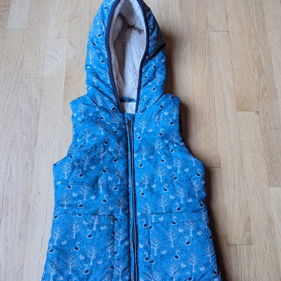 Copper Key girl's hooded puffer vest with swan print - Picture 13 of 14